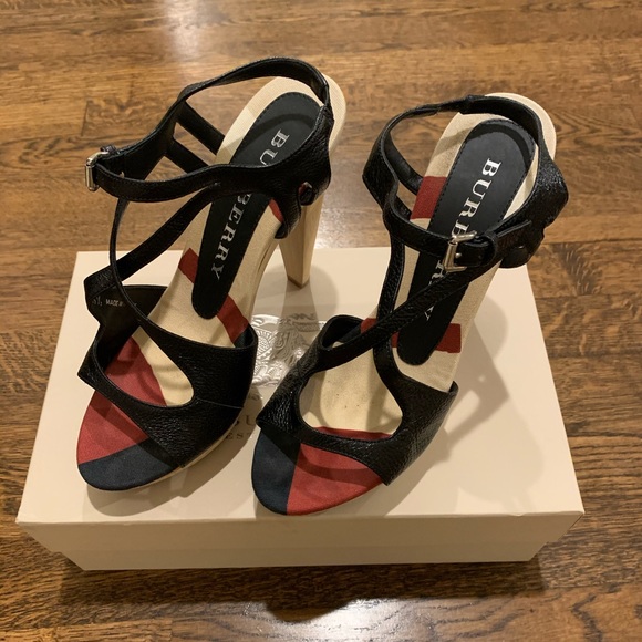 Burberry Black 8.5 Heels - Picture 1 of 4